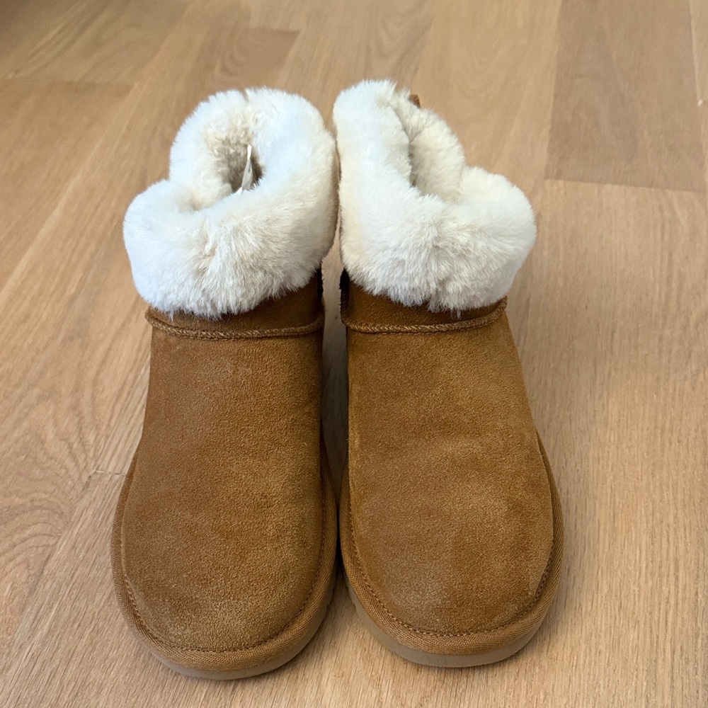 Kookaburra by Ugg Tan Woman’s Boots size 5